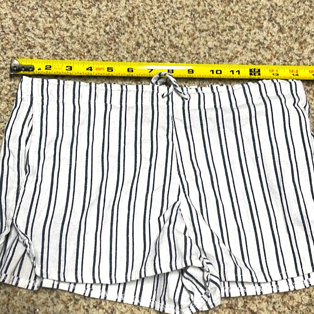 Brandy Melville shorts pack. - Picture 3 of 4